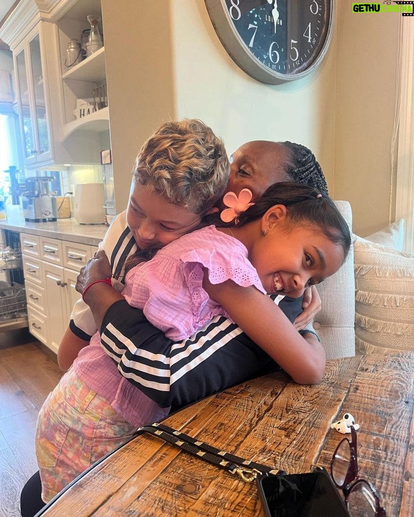 Tamera Mowry-Housley Instagram - Look who just landed in town! 🛬 The way my kiddos light up when they see Grandma is simply heart-melting.❤️ There’s nothing quite like the bond they share. Pure love, pure joy. 💕 #grandmaishere #familyfirst