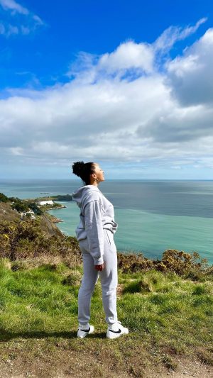 Tamera Mowry-Housley Instagram - “I am sure of this, that he who started a good work in you will carry it on to completion until the day of Christ Jesus.” - Philippians 1:6

#jesus #godfirst #worship