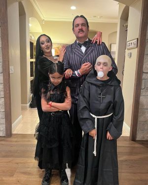 Tamera Mowry-Housley Instagram - Had to go with the classic #theaddamsfamily 🕸️. One of our fav cartoons to watch when we were kids. How’s we do?! 🎃
Who’s your fav? 
#happyhalloween
#familyandfriends
Make-up @muajanet 
Prosthetic make-up (Adens bald head) @hairmakeuptaramarshell ✨