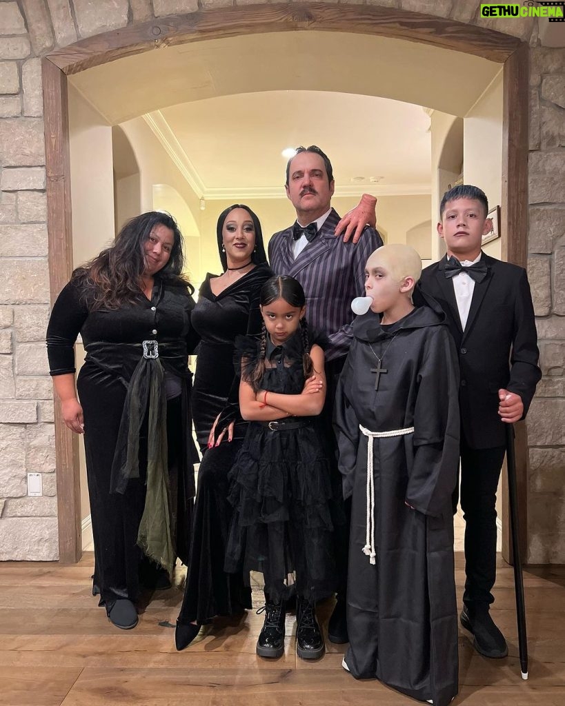 Tamera Mowry-Housley Instagram - Had to go with the classic #theaddamsfamily 🕸️. One of our fav cartoons to watch when we were kids. How’s we do?! 🎃 Who’s your fav? #happyhalloween #familyandfriends Make-up @muajanet Prosthetic make-up (Adens bald head) @hairmakeuptaramarshell ✨