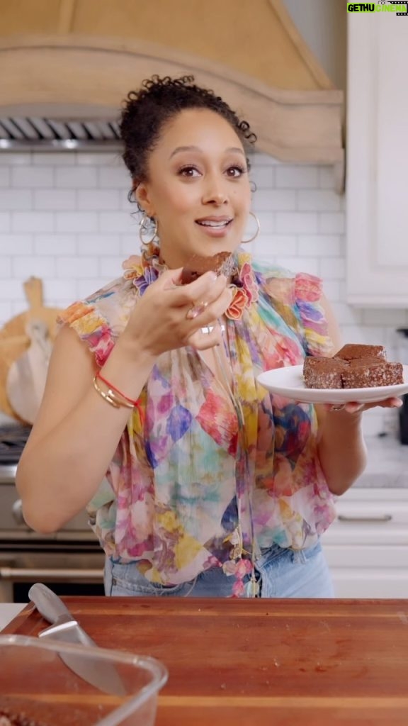 Tamera Mowry-Housley Instagram - Whipping up some magic with these Chocolatey Rice Krispies! 🍫✨ Sneak peek of the deliciousness we got up to. Trust me, you’ll want to make (and eat) these. Hungry for more? Full recipe and fun are waiting - link in bio! 😋🍫👆 #ChocolateDelight #kitchenfun