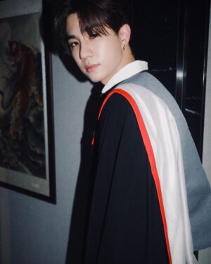 Tanapon Sukumpantanasan Instagram - You’re all invited to my celebrating graduation 
At Cosci, Srinakharinwirot University (Asoke)
On 22 December 9:30-12:00
Or Thai summit Tower , Floor 8
13:00-15:00 
🙏🏻🖤❤️‍🔥