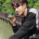 Tanapon Sukumpantanasan Instagram - ตะลอนเที่ยวถ่ายรูปทั้งวันจนหัวล้า ร่างล้าไม่ไหว บูสต์ด้วยแบรนด์ซุปไก่สกัดเลย! ตัวช่วยบูสต์หัวและร่างของเพิรธ์ให้พร้อมลุยเต็มที่ได้ทั้งทริป✌🏻 ใครมีแพลนเที่ยวหรือขับรถเที่ยวทางไกล ดื่มแบรนด์บูสต์พร้อมลุย! #ไม่ไหวบอกแบรนด์ #แบรนด์ซุปไก่สกัด