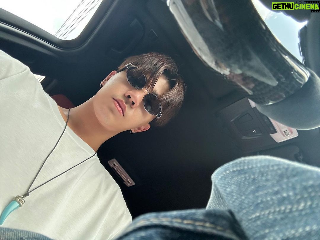 Tanapon Sukumpantanasan Instagram -