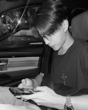 Tanapon Sukumpantanasan Instagram - 🦫🐤
