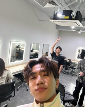Tanapon Sukumpantanasan Instagram - 🐓