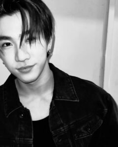 Tanapon Sukumpantanasan Instagram - 🫶🏻