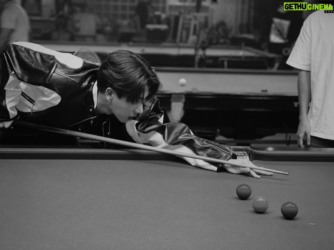 Tanapon Sukumpantanasan Instagram - 🎱