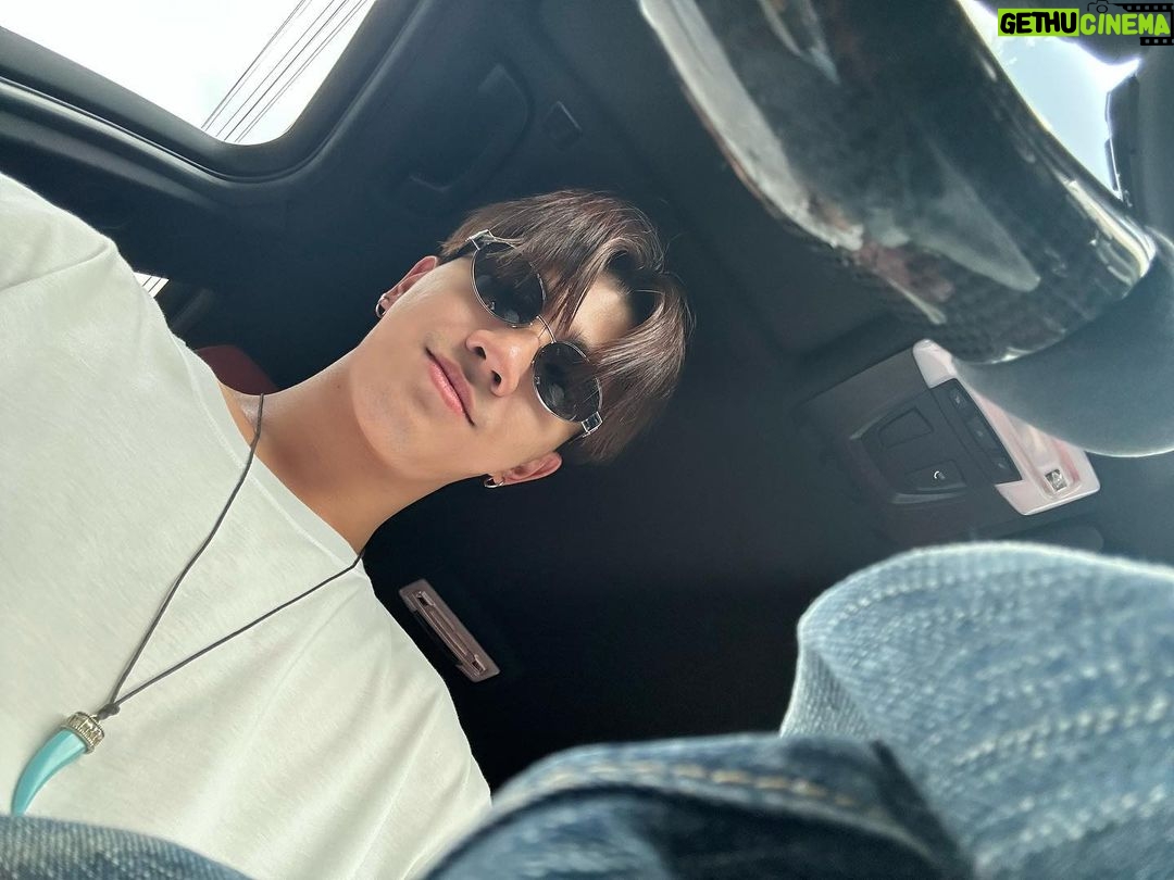 Tanapon Sukumpantanasan Instagram -