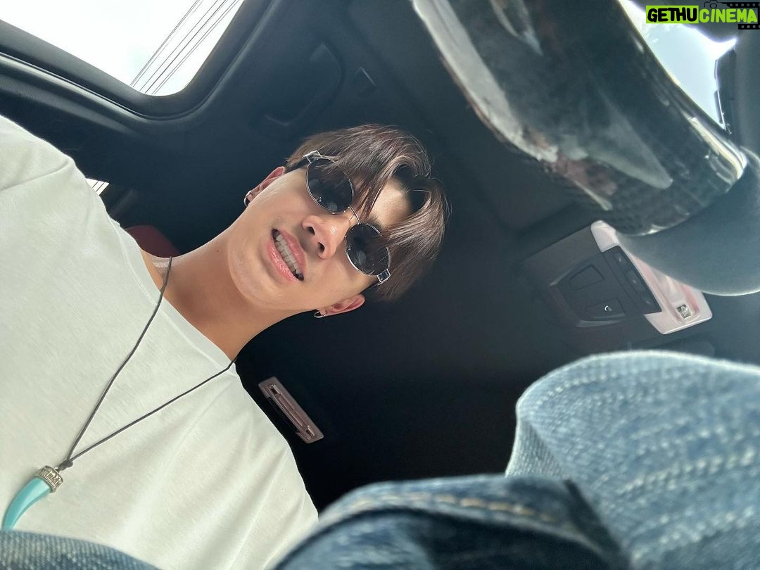 Tanapon Sukumpantanasan Instagram -