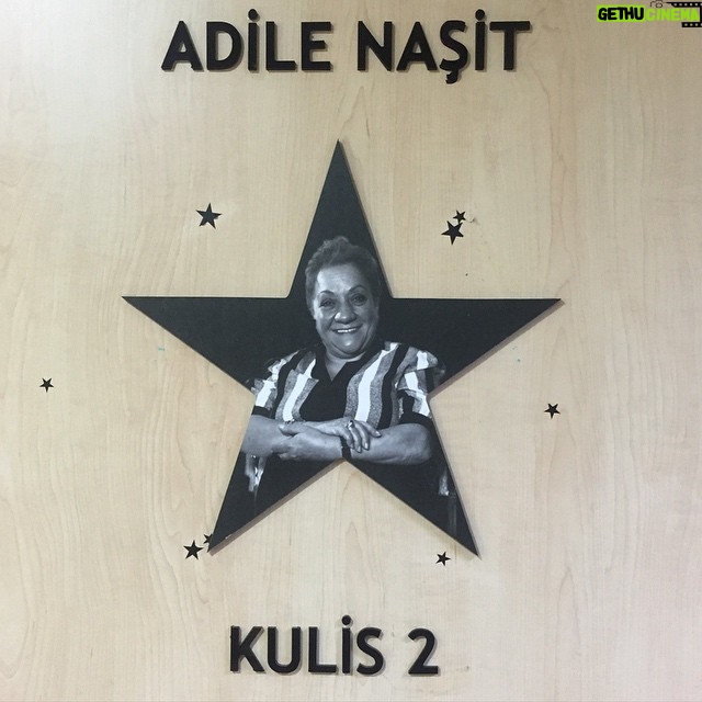 Taner Ölmez Instagram - 19 mayıs kutlu olsun.. Kuzucuklarım, kuzucukların, kuzucuklar😇 #adilenaşit #19mayısgençleriyiz