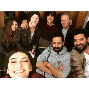 Taner Ölmez Instagram - Tugay Kerimoğlu and his children visited our set :)) ta taaaam 🌀