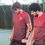 Taner Ölmez Instagram - İlk antremanlar, ilk tanışmalar 🫶 kardeşim @baristelliofficial ⚽️ @hayatlabarisfilm #hayatlabarış #hayatlabarışfilm