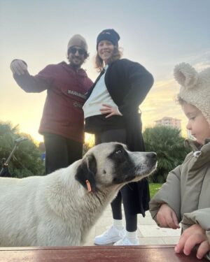 Taner Ölmez Instagram - Familya 💛
10.12.23