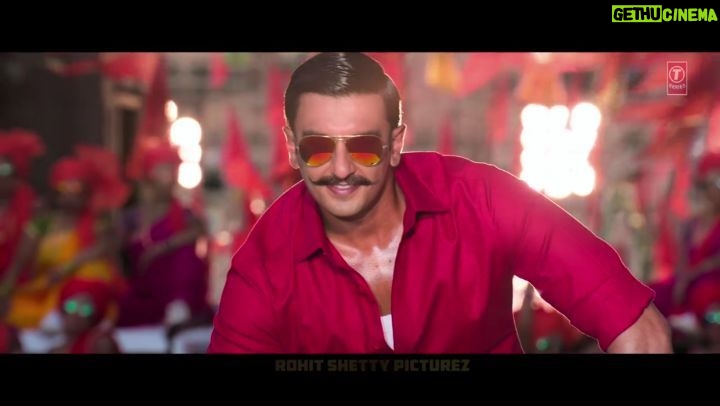 Tanishk Bagchi Instagram - Groove to the beats of #Simmba's roar. #AalaReAala out now.🦁😎🎶 - LINK IN BIO. - @ranveersingh | @saraalikhan95 | @karanjohar | @itsrohitshetty | @dharmamovies | @rohitshettypicturez | @reliance.entertainment | @tseries.official | @simmbathefilm | @azeemdayani | @devnegilive | #Goldi | @shabbir_ahmed9