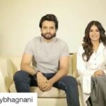 Tanishk Bagchi Instagram - Coming up next!! #Repost @jackkybhagnani with @get_repost ・・・ #ChalteChalte... one of our most soulful tracks and the third song from our album will be out in less than 48 hours! #WaitForIt @kkamra @nitinrkakkar @ivikramix @abundantiaent @pratikgandhiofficial @_shivamparekh @atifaslam @tanishkbagchi @saregama_official