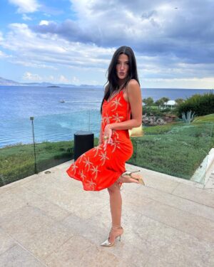 Tara Emad Instagram - 🍊 🧡 🦊
Some snippets from my best friends wedding last week in Greece ♡