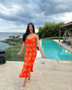 Tara Emad Instagram - 🍊 🧡 🦊 Some snippets from my best friends wedding last week in Greece ♡ Vári, Greece