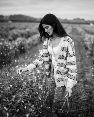 Tara Emad Instagram - Dans les champs de Chanel💘

In awe of these beautiful Jasmine flower fields in Grasse and of the process that ensues after the jasmine flowers are picked to make Chanel fragrances.