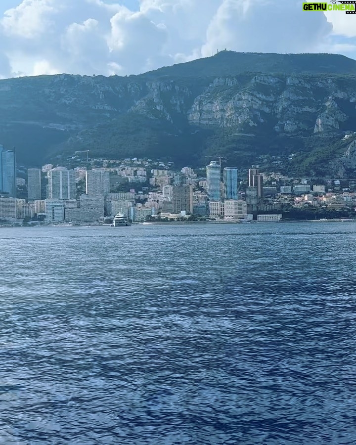 Tarkan Instagram - Bir kaç hafta önce “Cote d’Azur”da… 🛥️🌊⚓️🤍