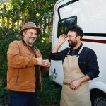Tarkan Instagram - Trendyol ve UNDP'nin köylere dijital dönüşüm fırsatı sağlayarak kalkınmalarını destekleyecek olan “Yarının Köyleri” projesinin bir parçası olmak çok güzel 🧡 #YarınınKöyleri @trendyolcom @undpturkiye #tbt 📸: @yigit___eken
