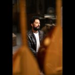 Tarkan Instagram - İkinci Trendyol reklam filmi setinden…😉 @trendyolcom 🧡 #fbf 📸 @yigit___eken
