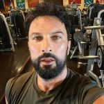 Tarkan Instagram - Spor şart 💪😉 İyi pazarlar✌️ You gotta stay fit💪😉 Happy Sunday✌️