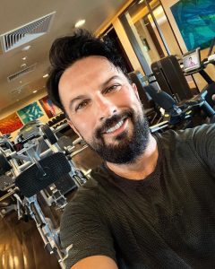 Tarkan Instagram - Spor şart 💪😉 İyi pazarlar✌️ You gotta stay fit💪😉 Happy Sunday✌️