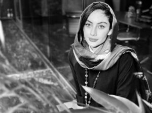 Tarlan Parvaneh Instagram - همه چی سفید سیاهه چیزی رنگی نیس ...