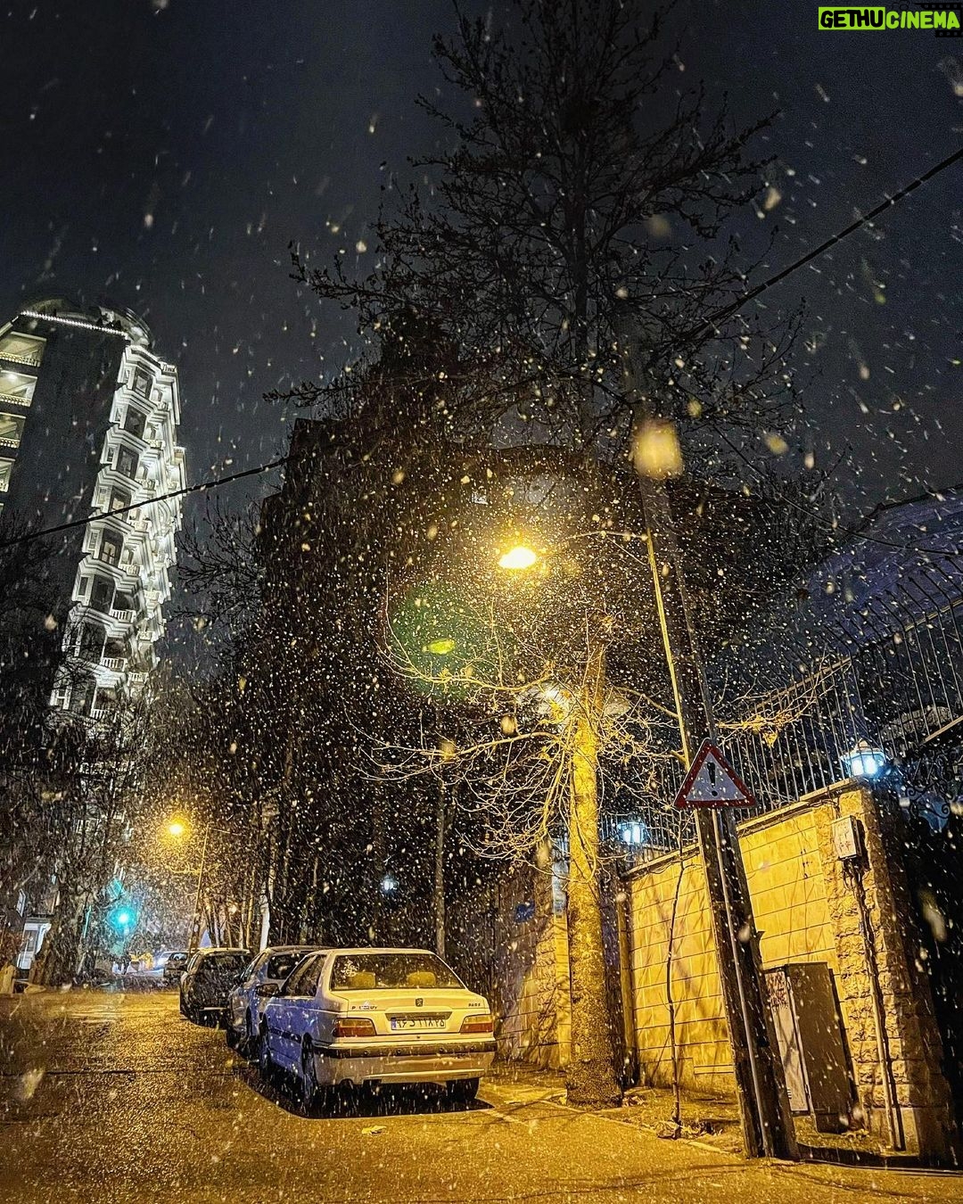 Tarlan Parvaneh Instagram - ❄️ مهربونی مثل برفه ، هر چیزی رو می پوشونه قشنگ می شه.