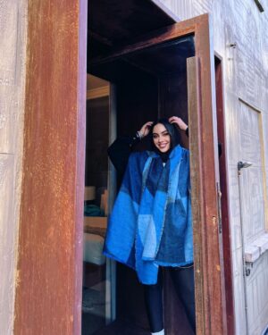 Tarlan Parvaneh Instagram - .
همیشه یک دلیل برای خندیدن هست فقط باید پیداش کنی😁💙