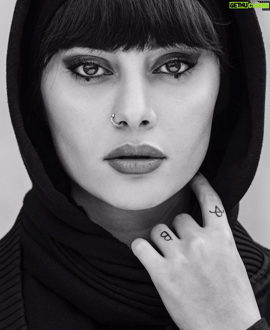 Tarlan Parvaneh - 157.7K Likes - رها 🖤 #گربه_سیاه