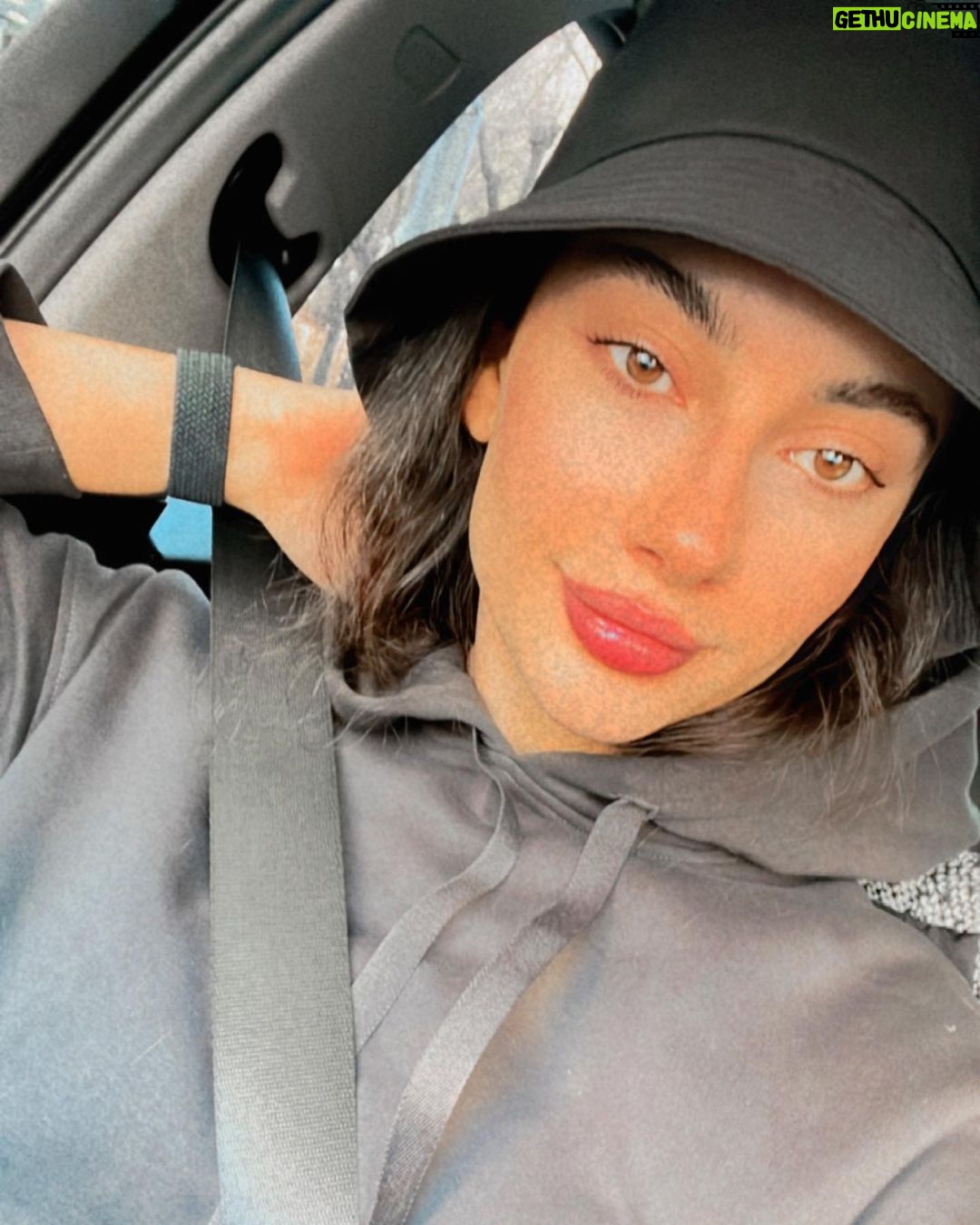Tarlan Parvaneh Instagram - . سلام love you خدافظ .🖤