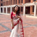 Tasnia Farin Instagram - ফাল্গুনের শুভেচ্ছা 🌼 East West University