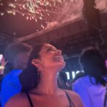 Tasnia Farin Instagram - It’s not a concert, it’s an experience #coldplay #musicofthespheresworldtour Rajamangala National Stadium Bangkok - ราชมังคลากีฬาสถาน