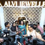 Tasnia Farin Instagram - At the opening of @alvijewellers Jamuna Future Park
