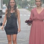 Tatá Werneck Instagram - A @deborafalabellaoficial vai fazer a sua irmã 🦋 me lembro de como recebi essa frase. Muita expectativa ser irmã de uma das maiores do mundo! Tinha medo de decepciona-la. Só que ela é tão leve , tão linda, tão cheirosa, tão talentosa e tão perfeita que passa pelos lugares fazendo amigos-fãs . Você é a melhor parceira que existe! Eu te amo e te admiro muito! Feliz aniversário minha musa 🦋 Que a vida seja Doce com vc, como vc é com todo mundo!