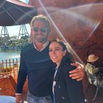 Tatá Werneck Instagram - Estou até agora emocionada por ter encontrado @bradleycooperroffical . Eu disse que vi o maestro e ele disse que viu Minha irmã e eu . Muito feliz . Eu vi ele e um simpson @universaldestinationsbrasil