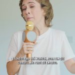 Tatá Werneck Instagram - Como estão seus poderes de negociação? Eu tô viciada em negociar depois que a 99 lançou a 99Negocia, nova categoria onde passageiros e motoristas parceiros conseguem negociar o preço da corrida em tempo real e direto no aplicativo. @voude99 Cada um tem seu jeitinho de negociar, seja qual for o seu, a 99 é o melhor negócio! 🚕💛 #Publi #99Negocia