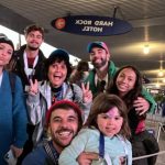 Tatá Werneck Instagram - Obrigada @universaldestinationsbrasil por terem me deixado entrar nos brinquedos . Por dois centímetros que só poderia ir no ET 🦋 @rafaavitti @carlabiriba @beatriz.alvesrolim @rafaella.wanderley @gui @henriquealves