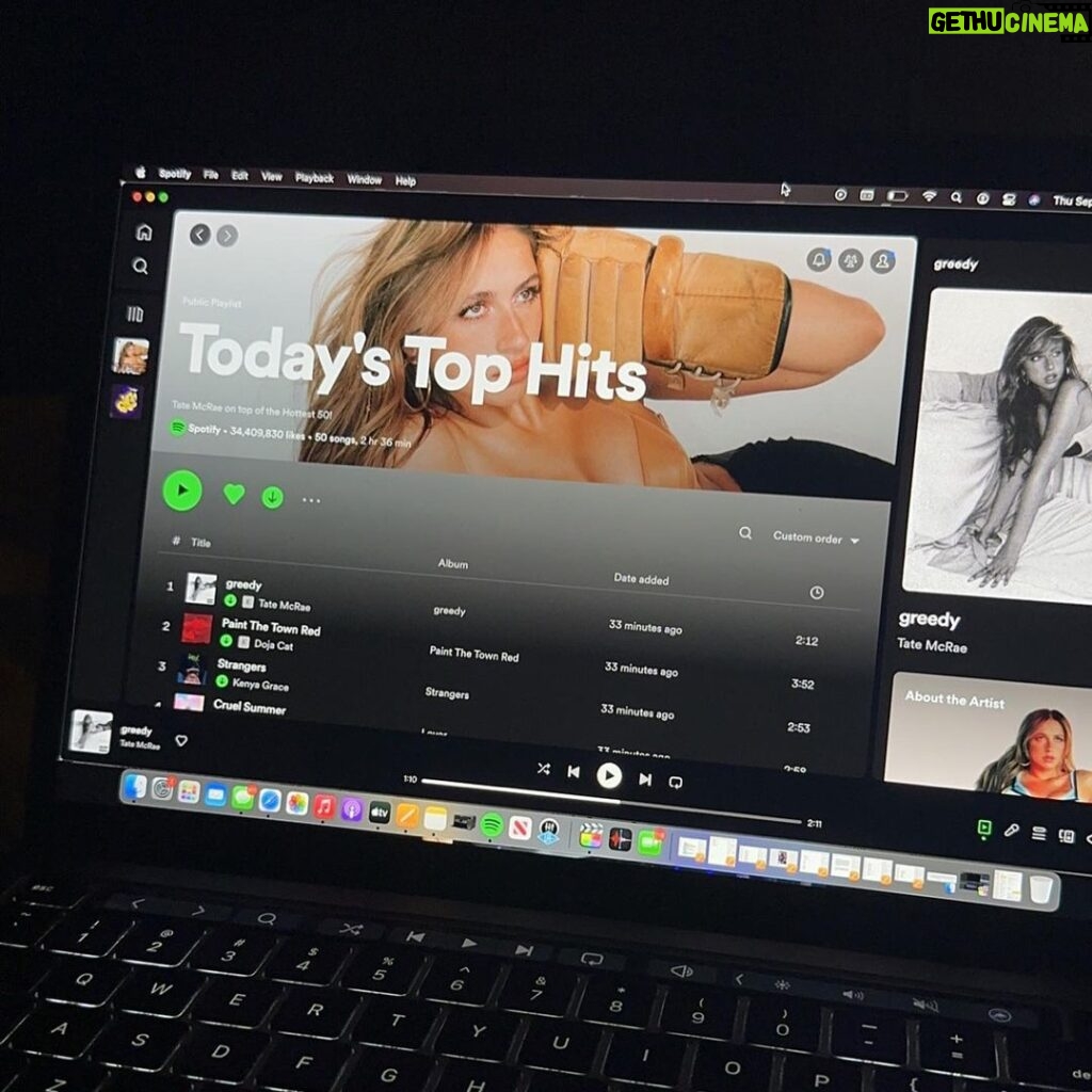 Tate McRae Instagram - WHAAT COVER OF TODAYS TOP HITS ON @spotify AND TODAYS HITS ON @applemusic 😭😭🖤🖤🔪 feeling so utterly grateful for all the support y’all have been giving this song. i can’t thank you guys enough. WOW I LOVE UUUUUUU