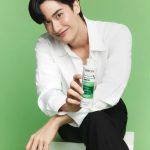 Tawan Vihokratana Instagram - ขอบคุณวิชี่ที่เลือกเตให้เป็น Friend of Vichy Dercos คนแรกของไทย! เตเลือกเพราะเตมั่นใจ Vichy Dercos หมดกังวัลรังแคกวนใจ ของเค้าดีจริง ฝากซัพพอร์ตกันเยอะๆนะครับ 💚 #VichyTH #DercosTH Shop now: https://bit.ly/3ThhJon