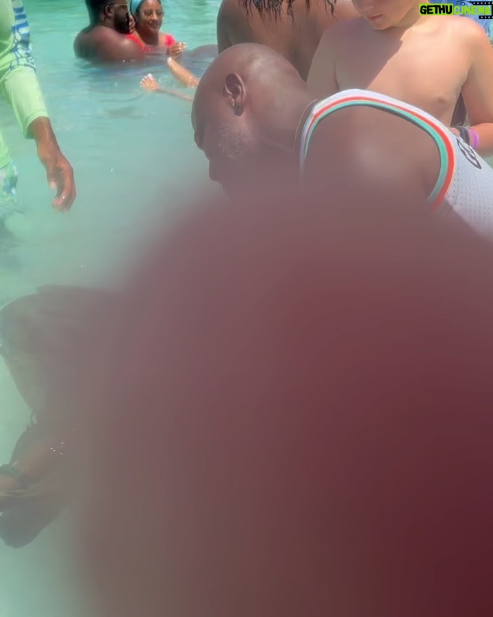 Taye Diggs Instagram - So many thanks to @bahamarresorts wow! It’s now my second time and I plan on coming back. Sun, fun and friends. Can’t wait to do it again! See u next time…. Hyatt Bahamar Resort, Nassau