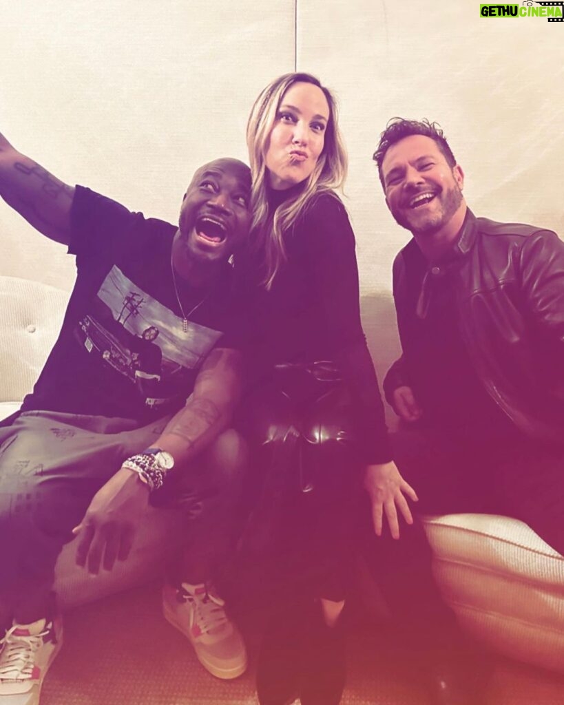 Taye Diggs Instagram - “The team”. Love y’all ! So much.