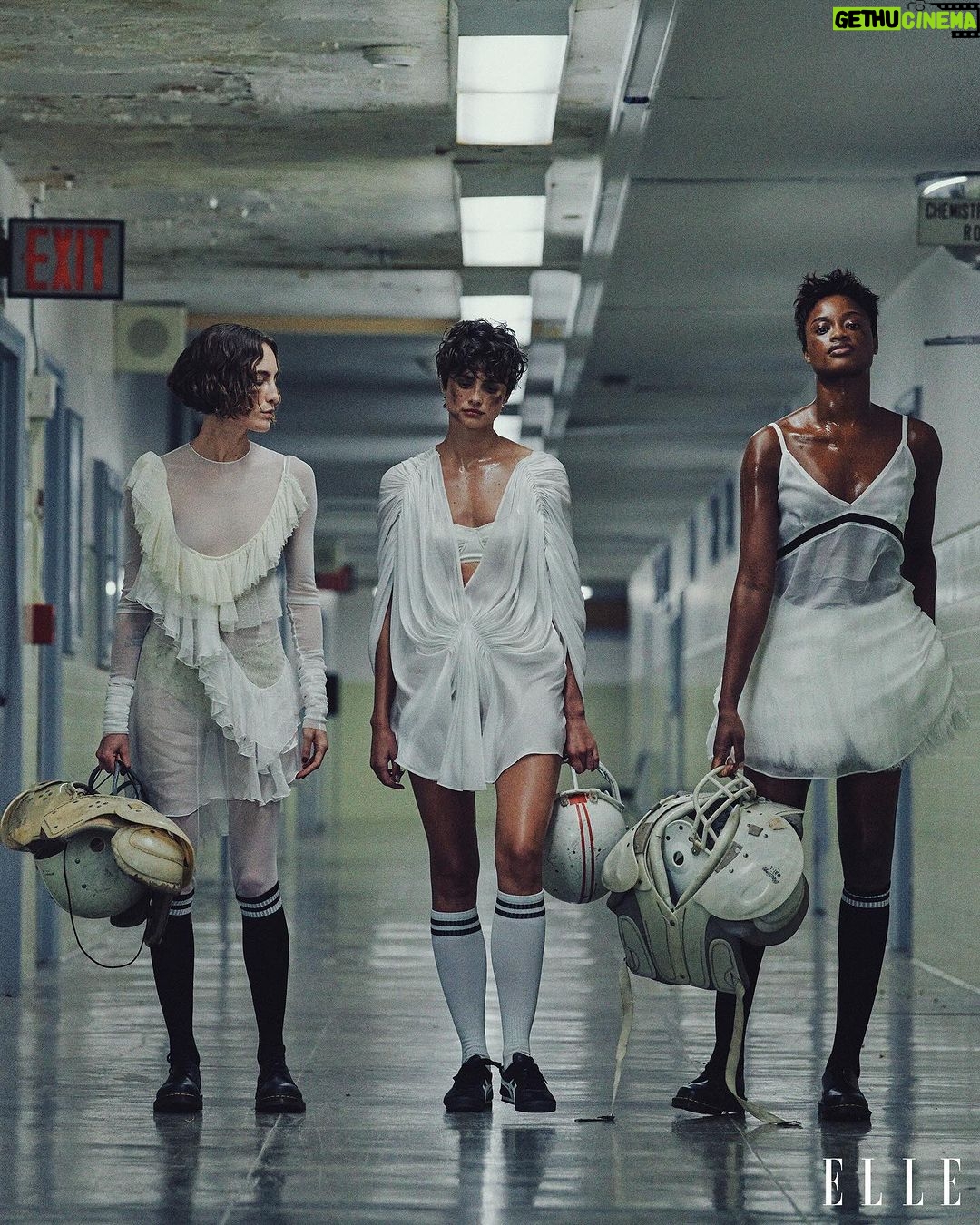 Taylor Hill Instagram - @elleusa ❤️ @cassblackbird @romyglow @panosphair @alexwhiteedits