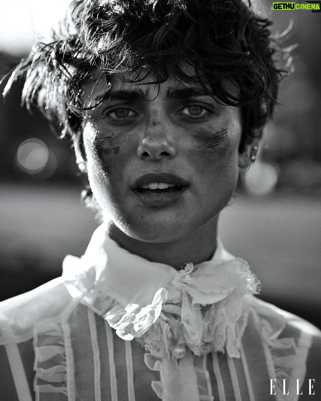 Taylor Hill Instagram - @elleusa ❤️ @cassblackbird @romyglow @panosphair @alexwhiteedits