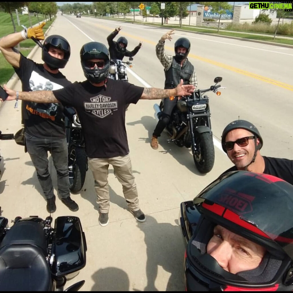 Taylor Kinney Instagram - Thanks Milwaukee and everyone involved at #harleydavidson for an epic weekend. #quitthecrew #findyourfreedom @harleydavidson