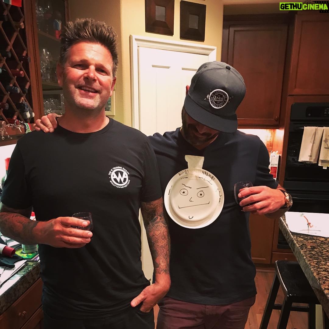 Taylor Kinney Instagram - Murrieta Nites with the good guys. @johnnylouch @grantlangston8 #quitthecrew