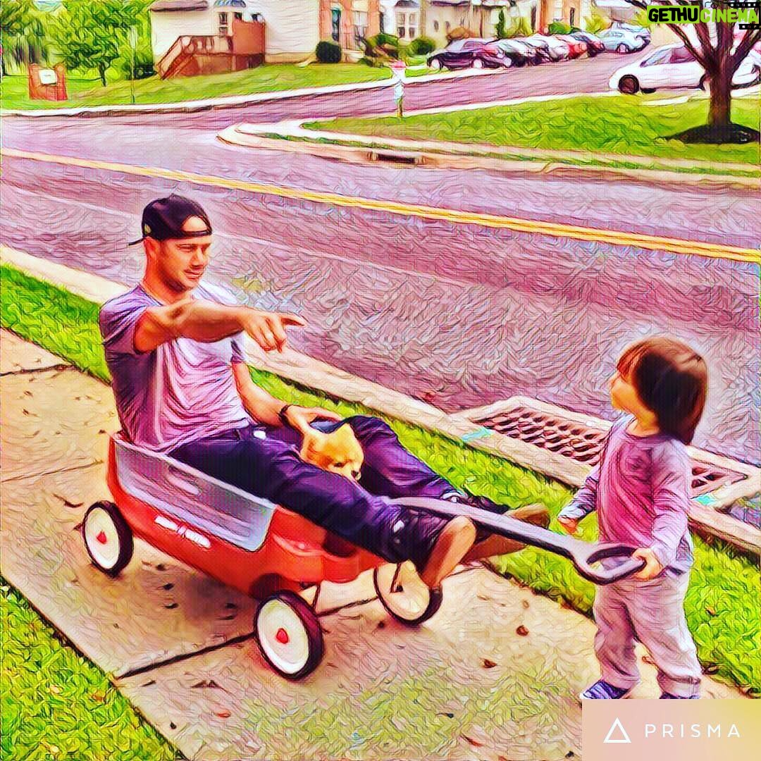Taylor Kinney Instagram - Straight ahead!