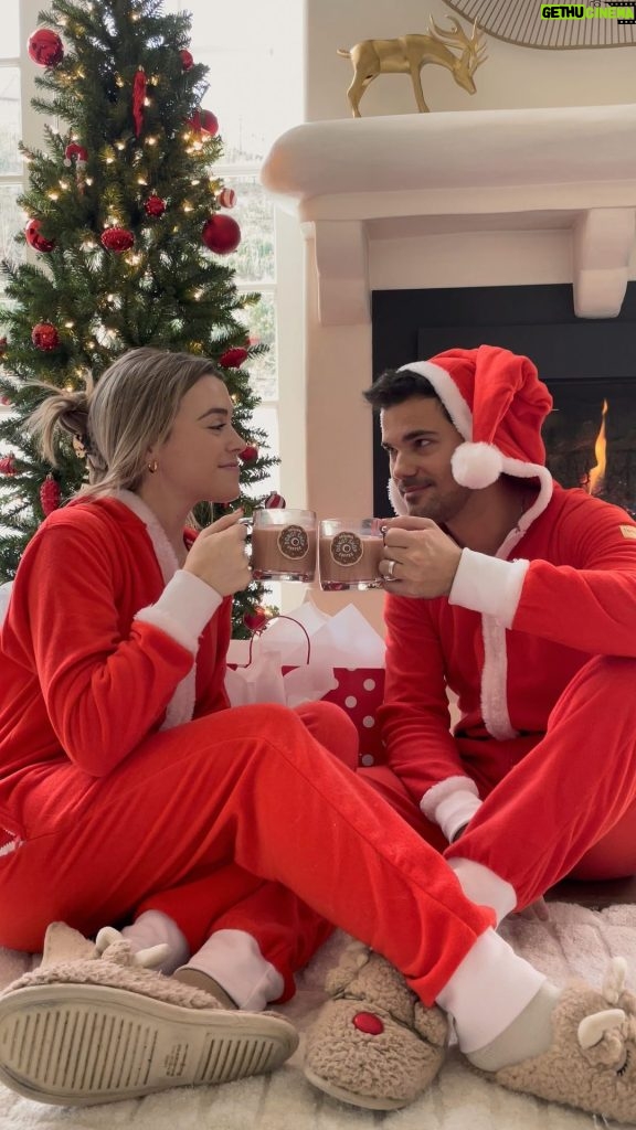 Taylor Lautner Instagram - We are partnering with @theoriginaldonutshop to tell you about our favorite part of Christmas decorating... treat breaks! We have so much fun decorating for Christmas and we love pairing it with The Original Donut Shop Coffee’s Red Velvet Latte, it’s the ultimate treat! The perfect little pick me up during all the hard work😉🎄☕️ Where the coffee lovers at?!